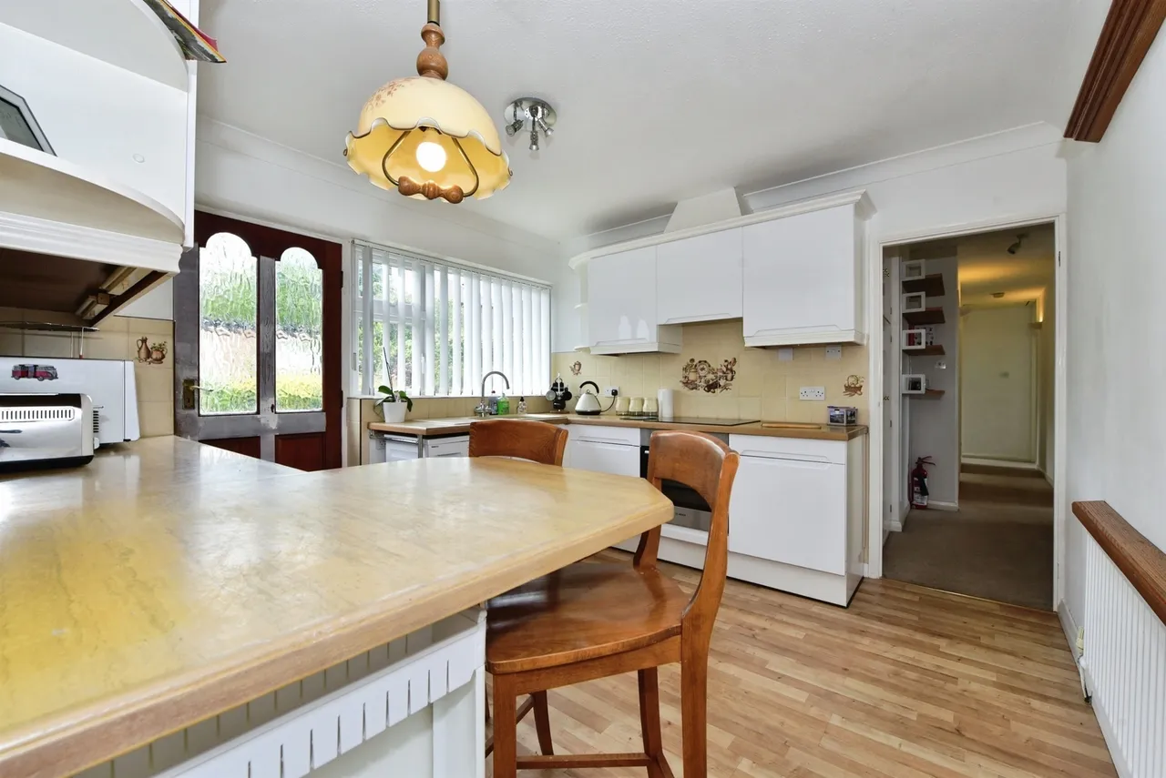 Mansfield Road, Aston, S26, photo 5