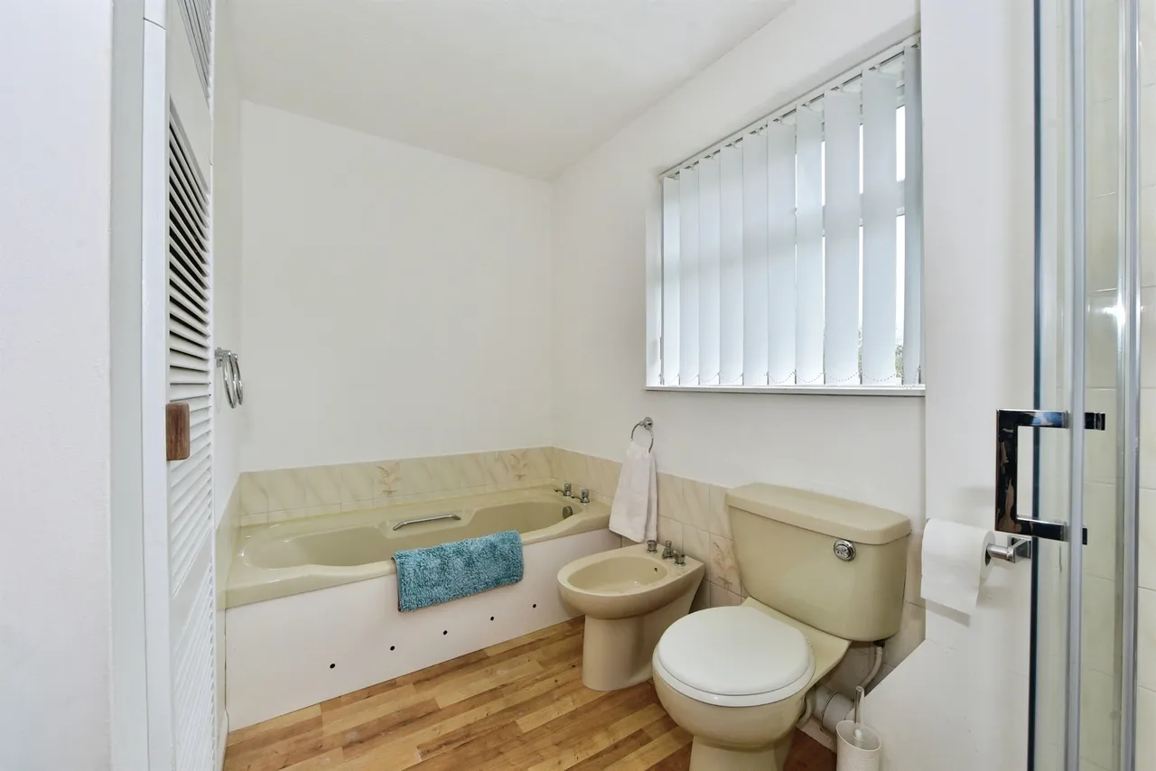 Mansfield Road, Aston, S26, photo 13