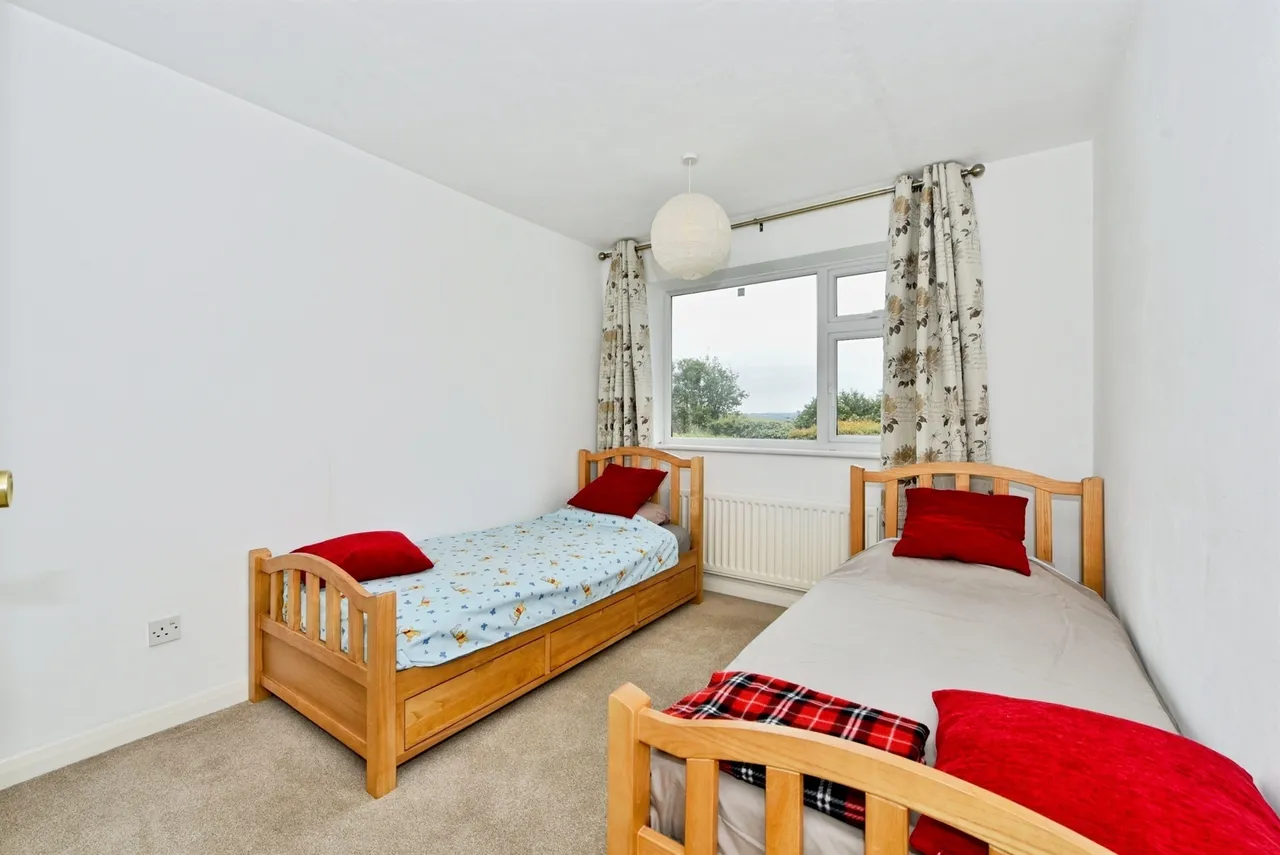 Mansfield Road, Aston, S26, photo 15