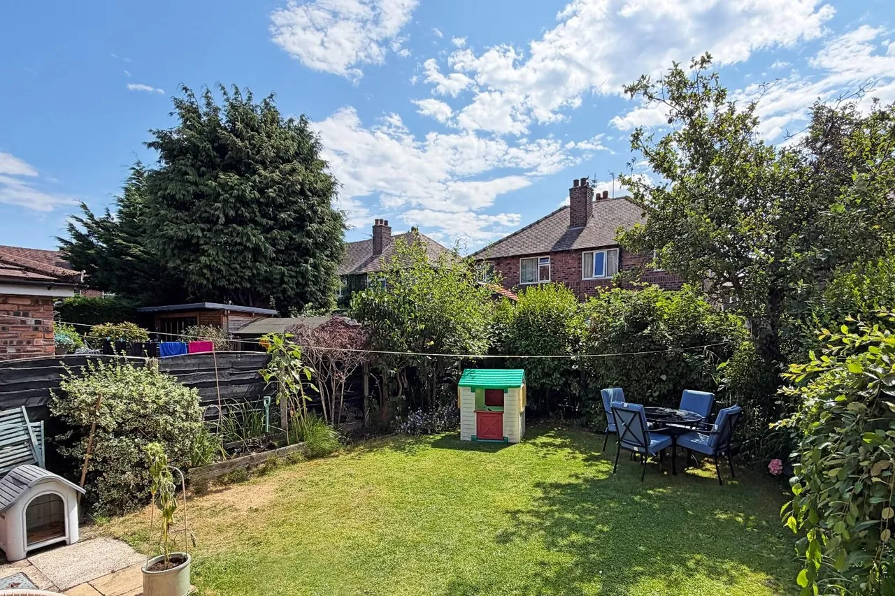 Bridgewater Road, Altrincham, Cheshire WA14 1LZ, photo 5