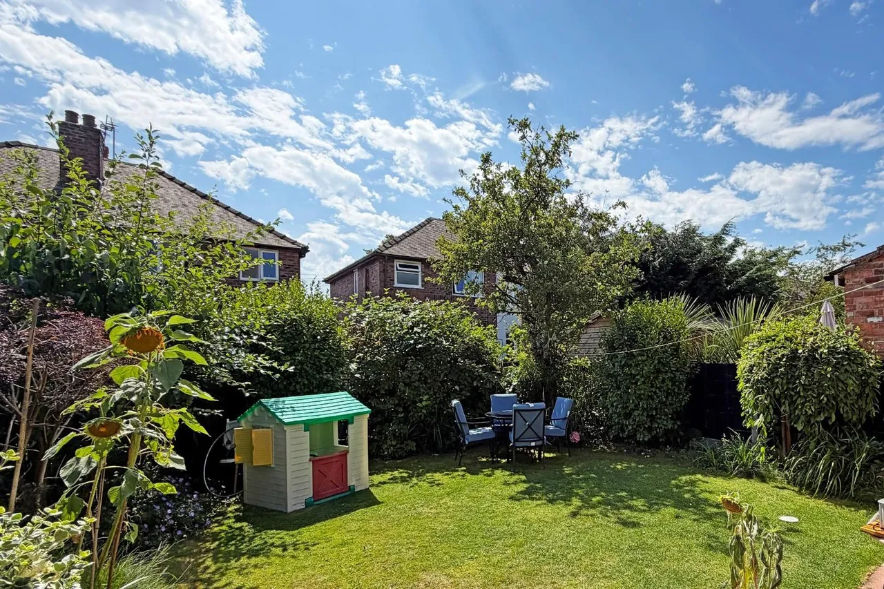 Bridgewater Road, Altrincham, Cheshire WA14 1LZ, photo 20