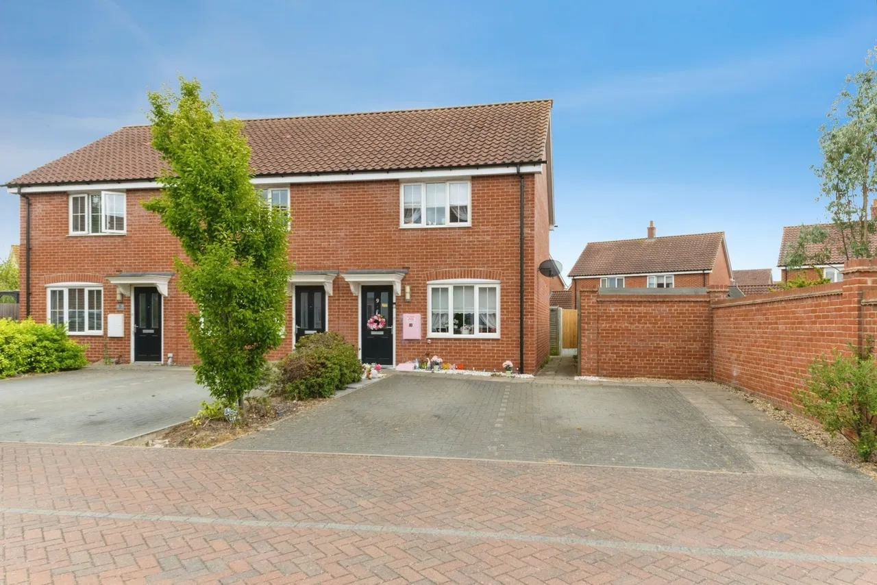Glover Close, Clacton-on-Sea, Essex, CO16, photo 5