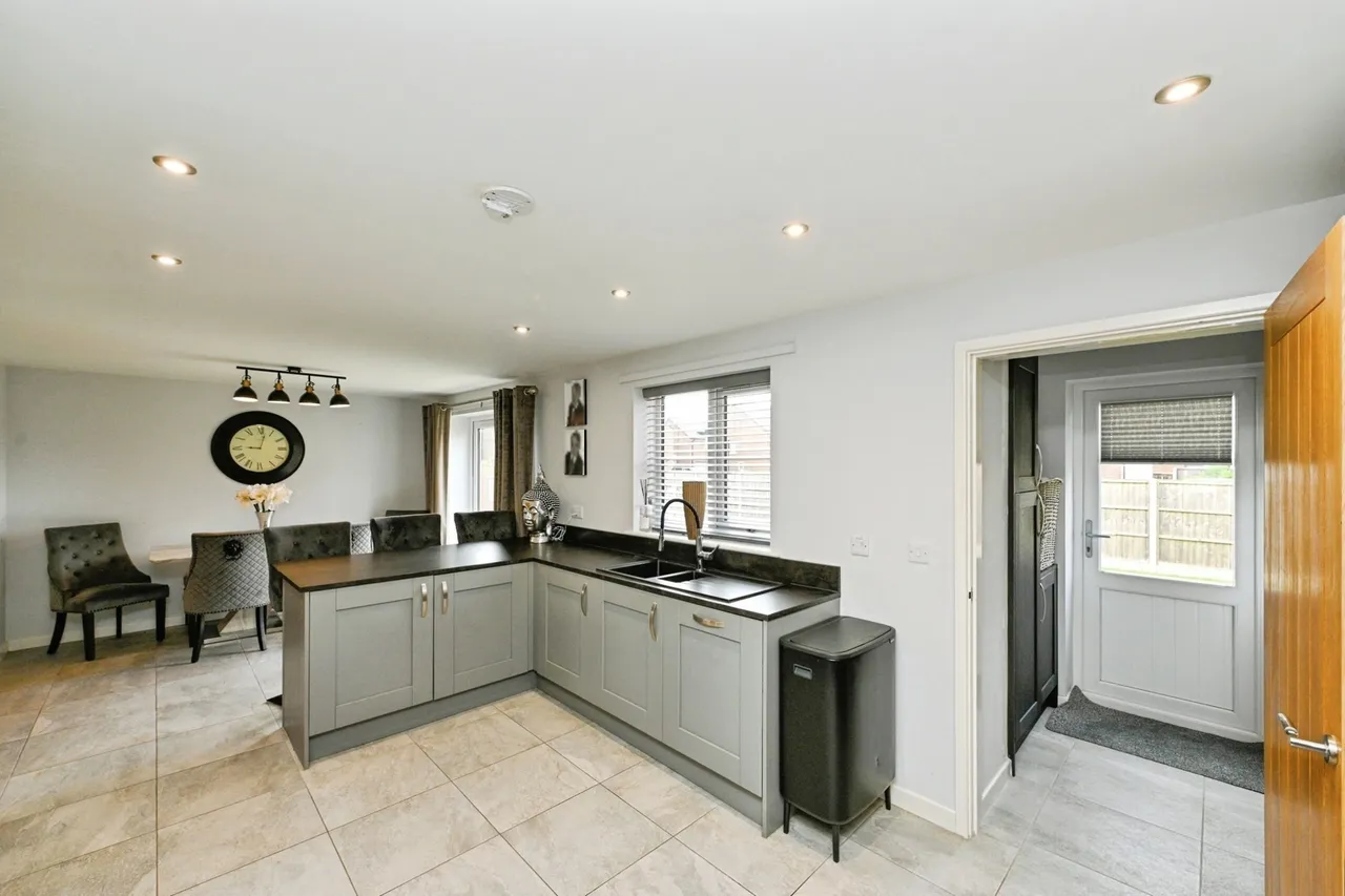 Cavell Way, Fleet, Holbeach, Spalding, PE12, photo 7