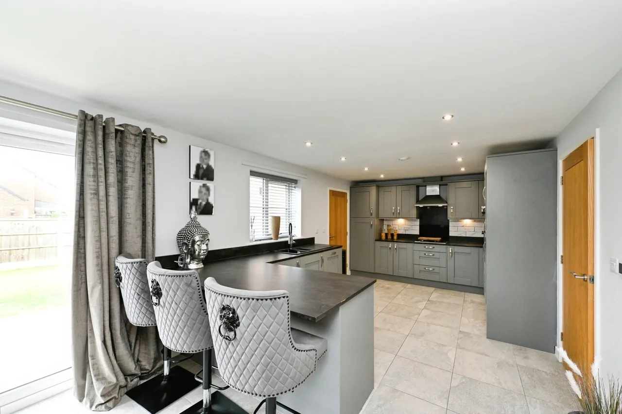 Cavell Way, Fleet, Holbeach, Spalding, PE12, photo 3
