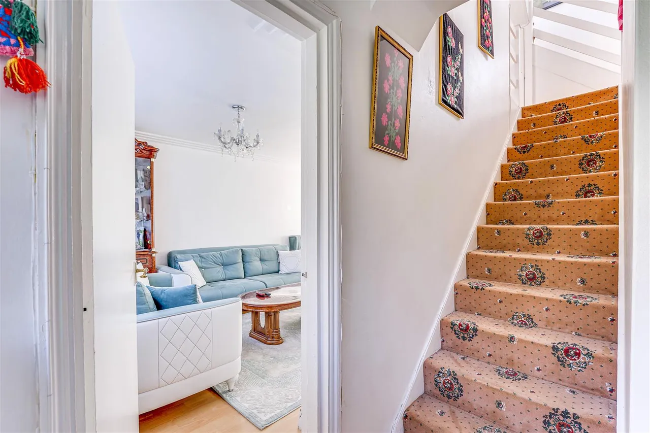 Sebastopol Road, Edmonton, N9, photo 13