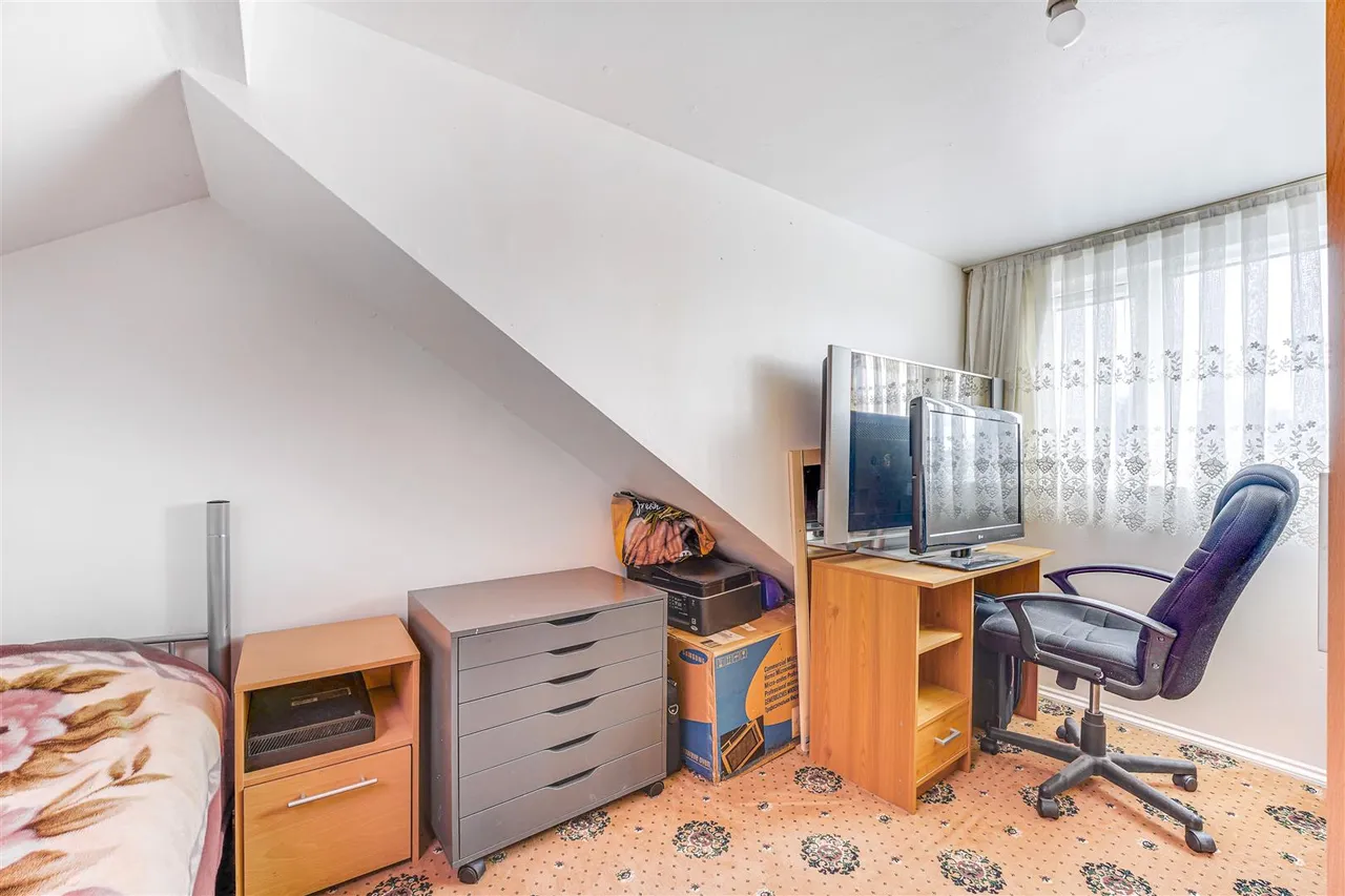 Sebastopol Road, Edmonton, N9, photo 11