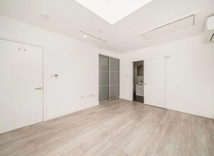 Sage Yard, Surbiton, KT6, photo 4