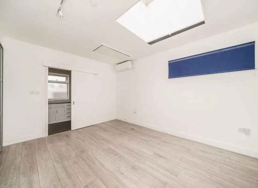 Sage Yard, Surbiton, KT6, photo 6