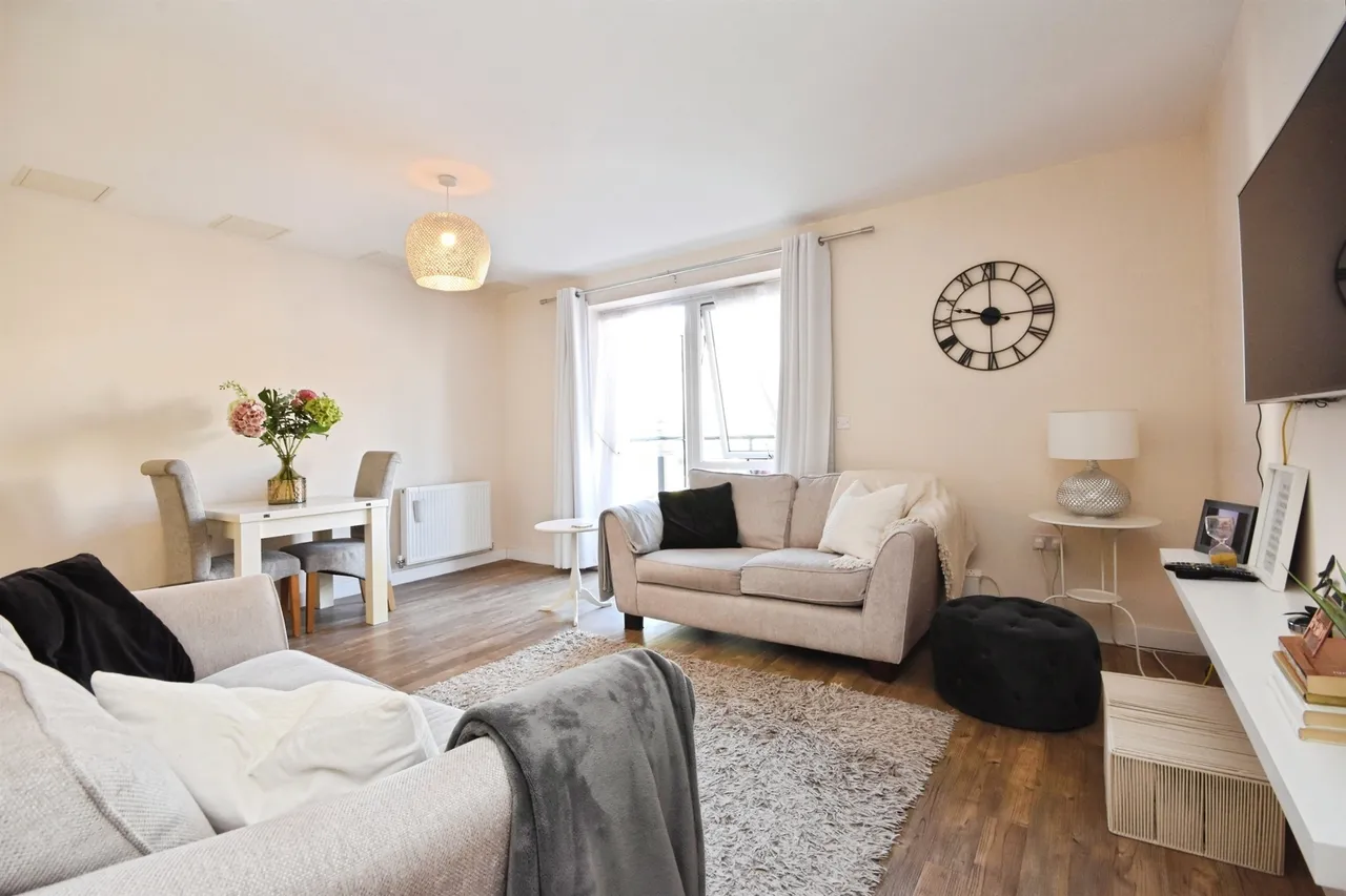 Safflower Lane, Romford, photo 3