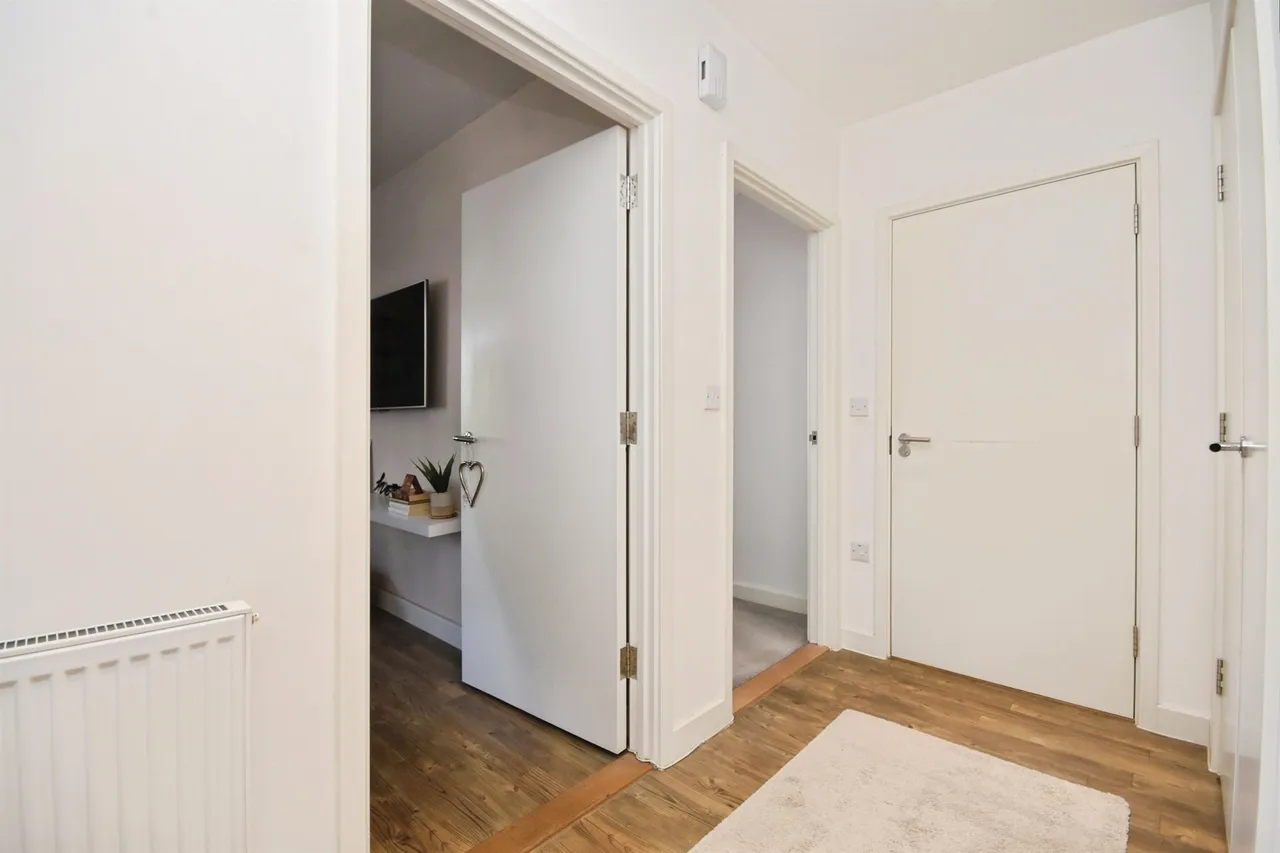 Safflower Lane, Romford, photo 9