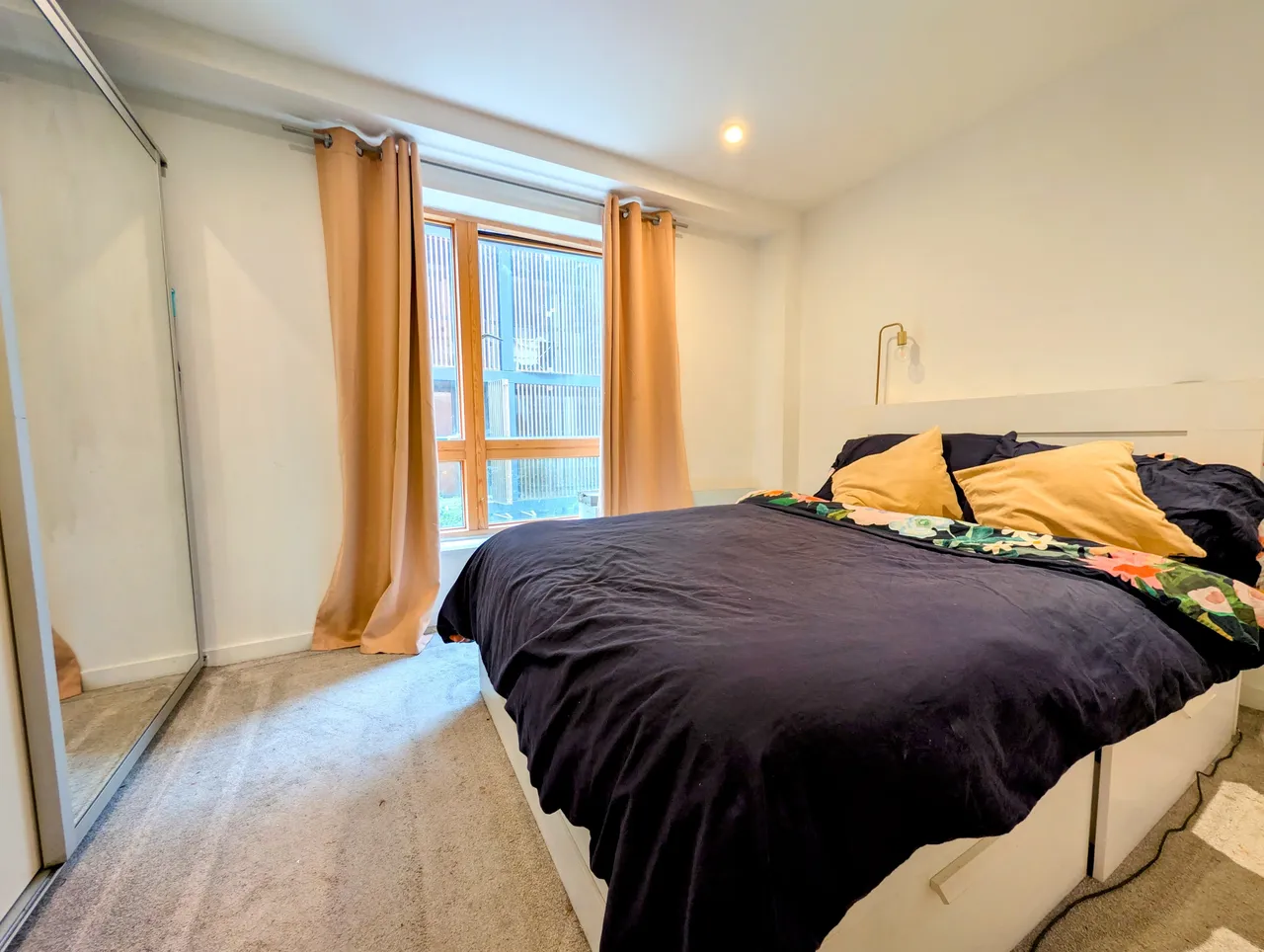 The Base, City Centre, M15, photo 6