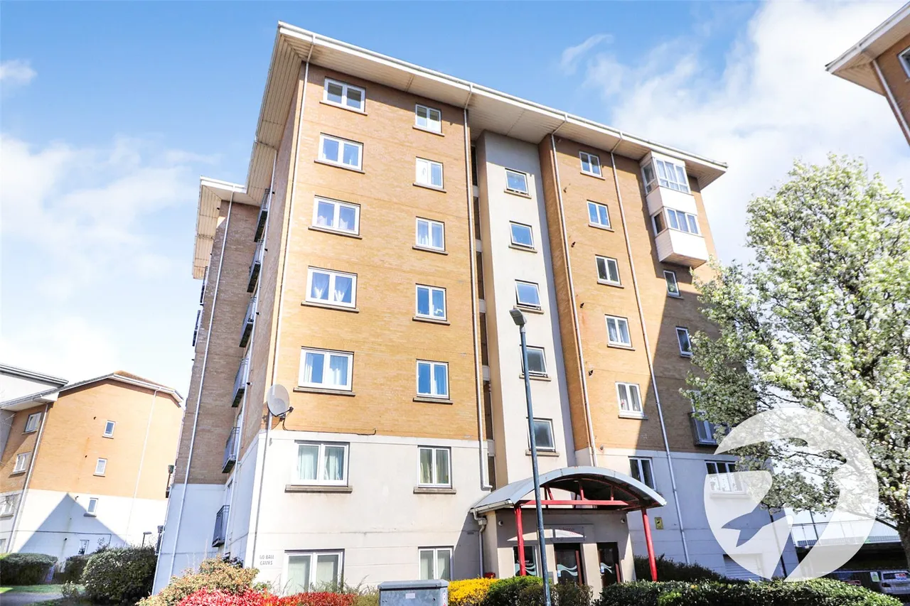 2 bed 2 bedroom property for sale, Schooner House, Chichester Wharf, DA8