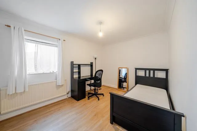 Spencer Close, London, N3, photo 13