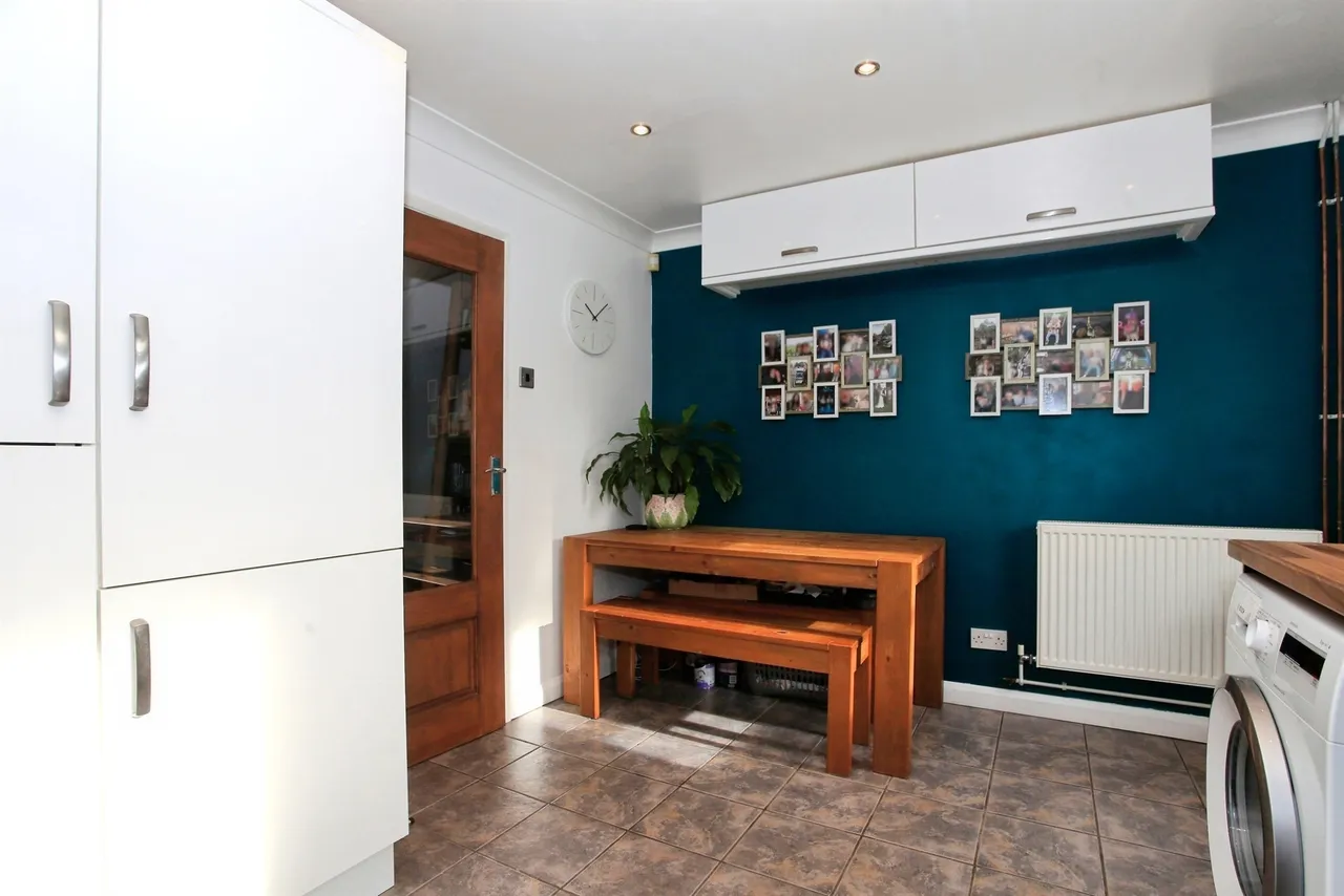 Manor Close, Peterborough, PE6, photo 4