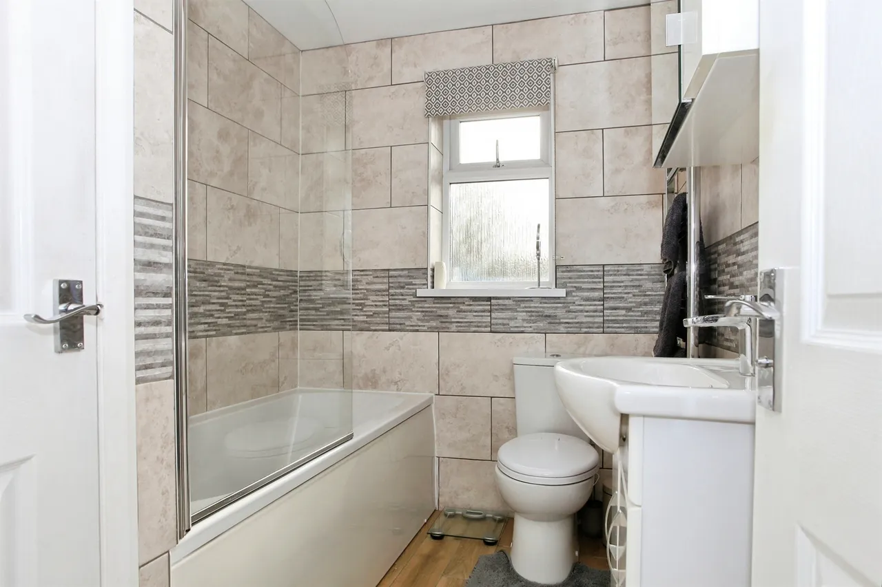 Manor Close, Peterborough, PE6, photo 11