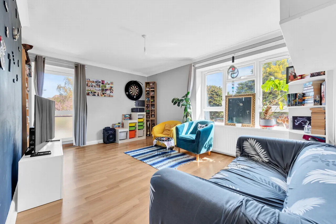 Strongbow Crescent, Eltham, SE9 1DP, photo 3