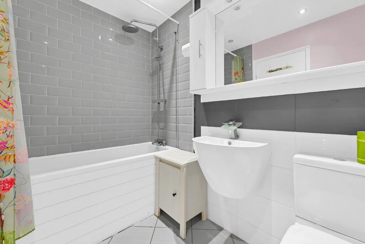 Strongbow Crescent, Eltham, SE9 1DP, photo 9