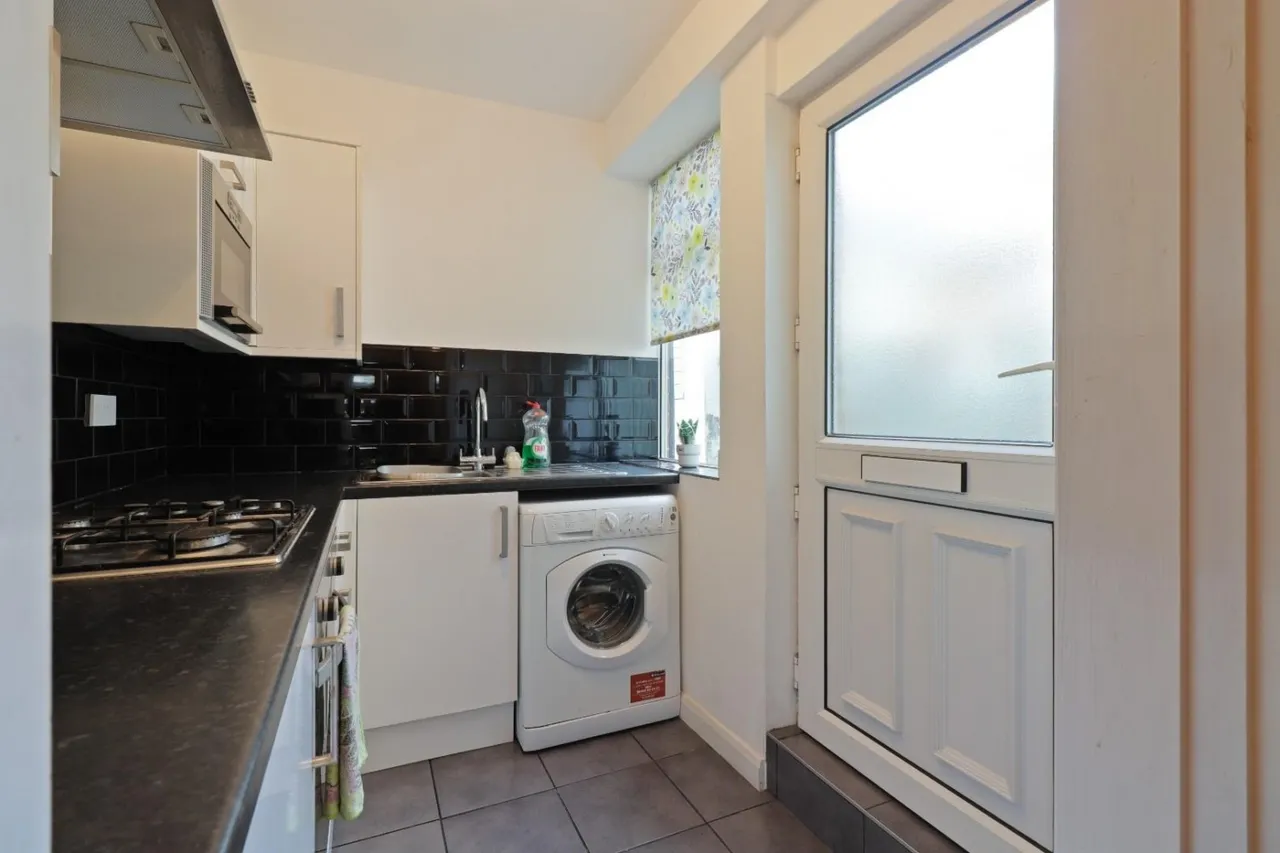 Hawksworth Road, Walkley, Sheffield, photo 11