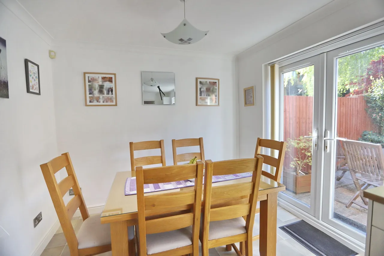 Butterstile Close, Prestwich, M25, photo 9
