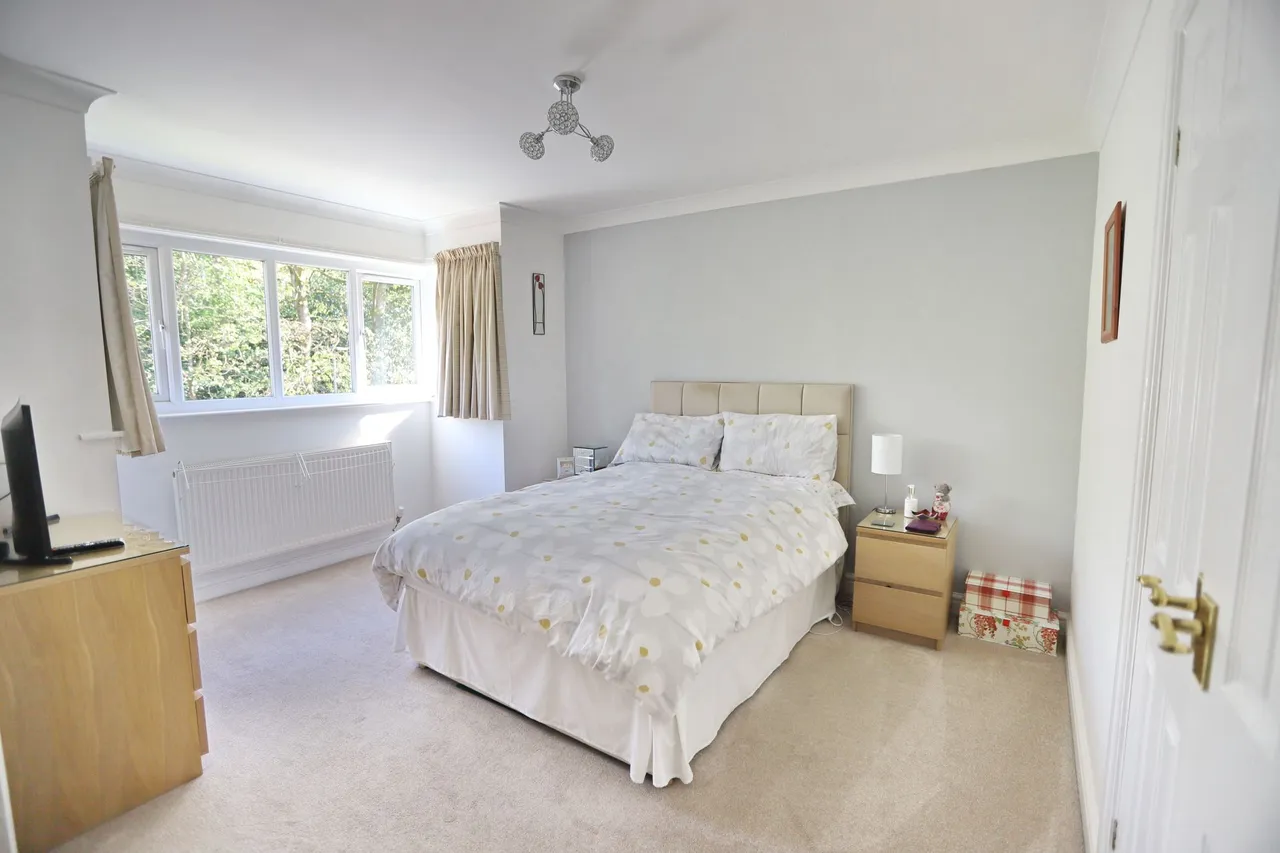 Butterstile Close, Prestwich, M25, photo 13