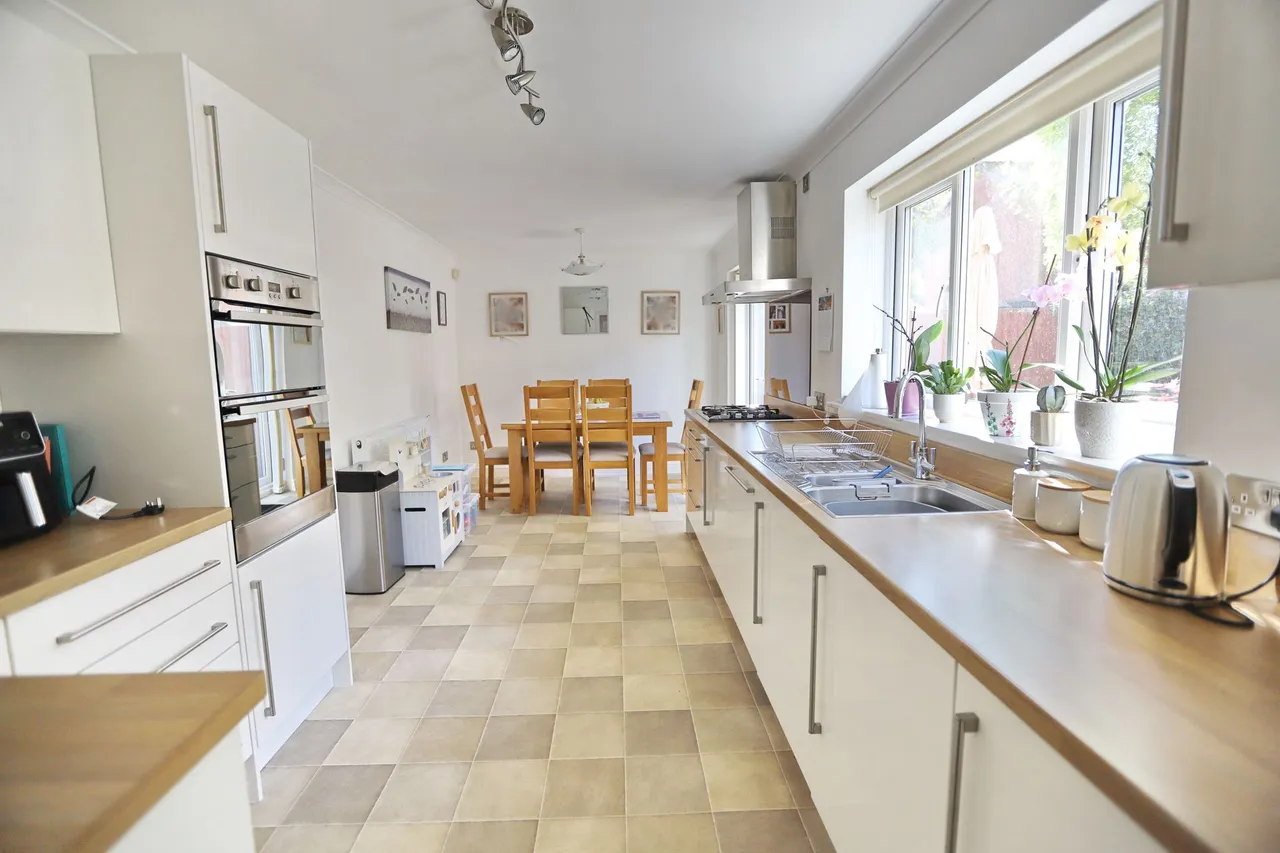 Butterstile Close, Prestwich, M25, photo 7