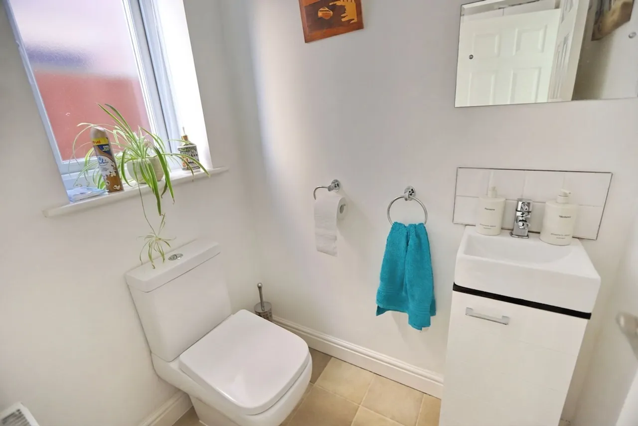 Butterstile Close, Prestwich, M25, photo 11