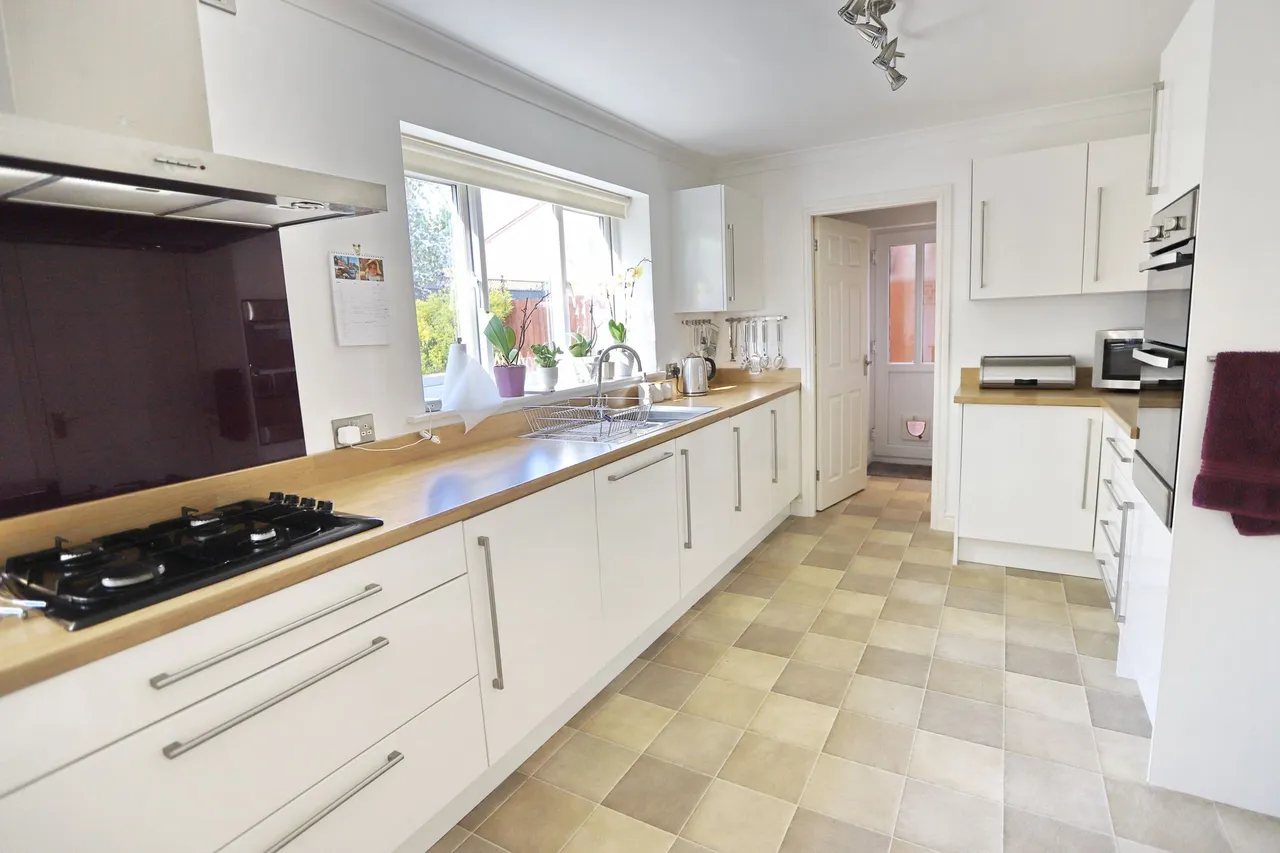 Butterstile Close, Prestwich, M25, photo 6