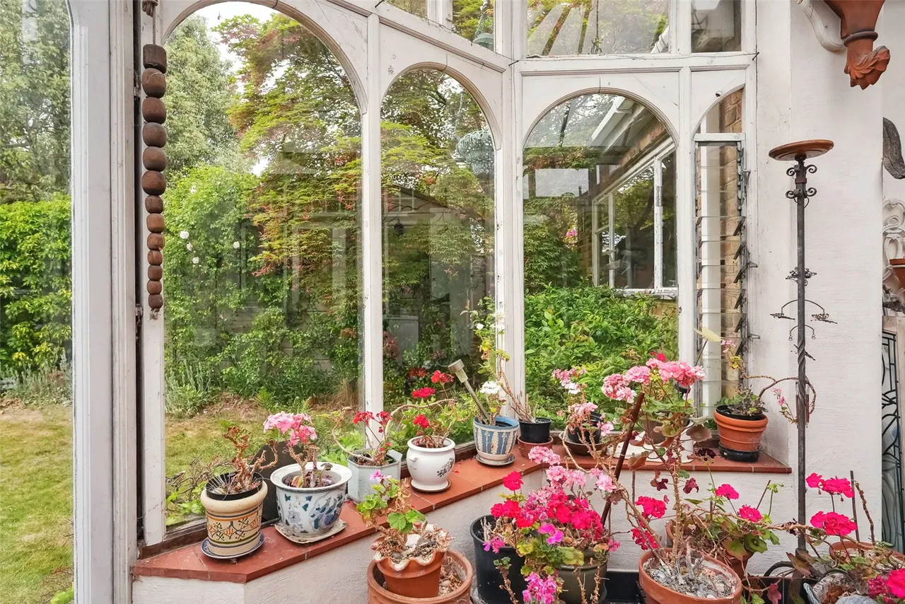 Nightingale Road, Hampton, TW12 3HU, photo 15