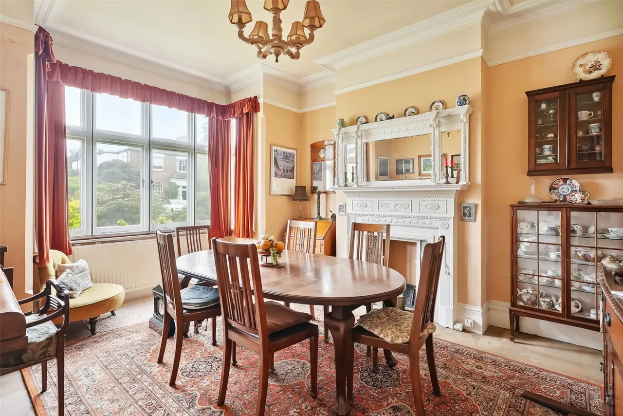 Nightingale Road, Hampton, TW12 3HU, photo 8