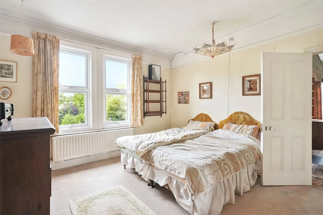 Nightingale Road, Hampton, TW12 3HU, photo 10