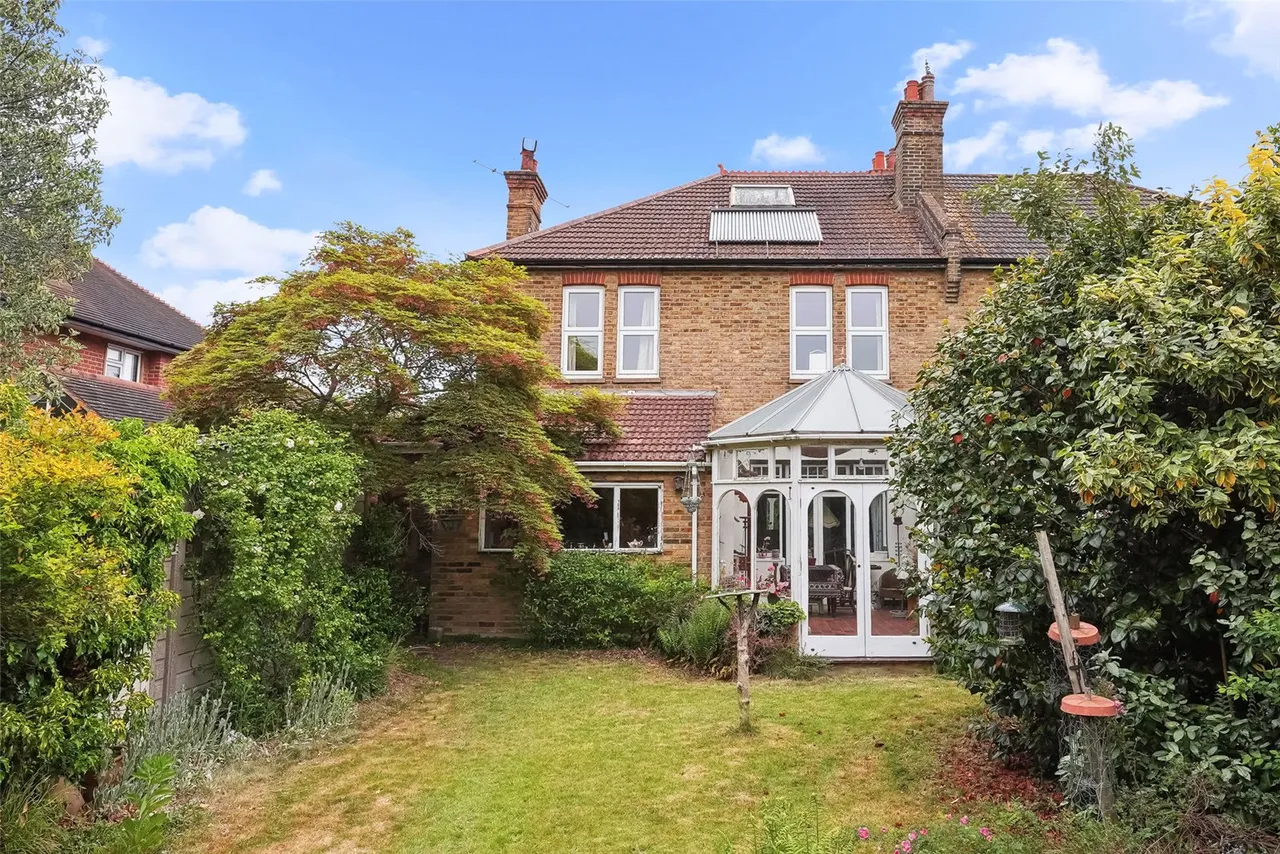 Nightingale Road, Hampton, TW12 3HU, photo 18