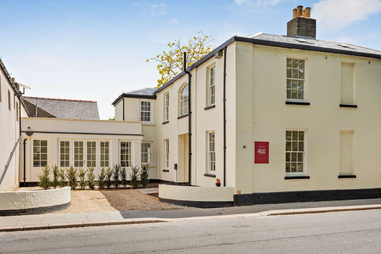 4 bed property for sale — Emmanuel Road, Cambridge, Cambridgeshire, CB1 1JW
