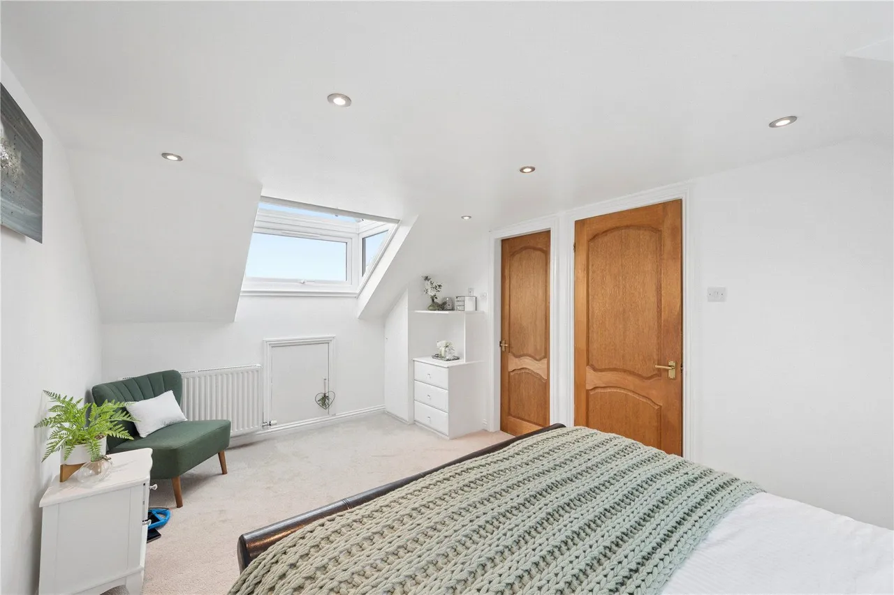 Milton Court, Wakefield, WF3, photo 14