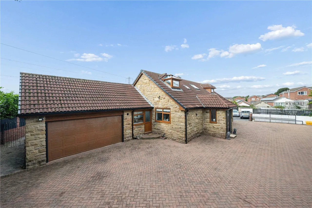 Milton Court, Wakefield, WF3, photo 28