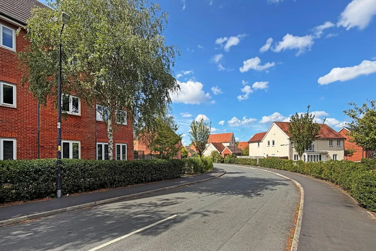 Rosefinch Road, Altrincham, Cheshire WA14 5YB, photo 22