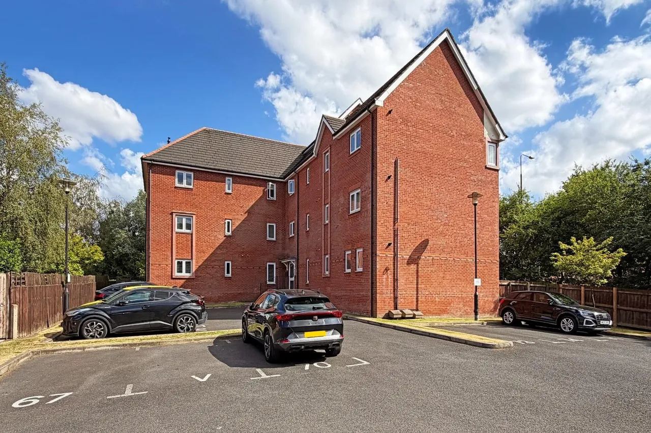 Rosefinch Road, Altrincham, Cheshire WA14 5YB, photo 19