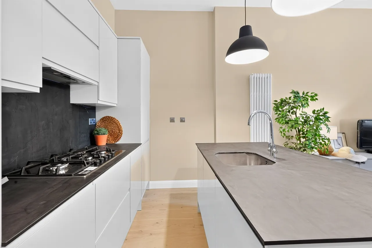 Elsham Road, London, W14, photo 8