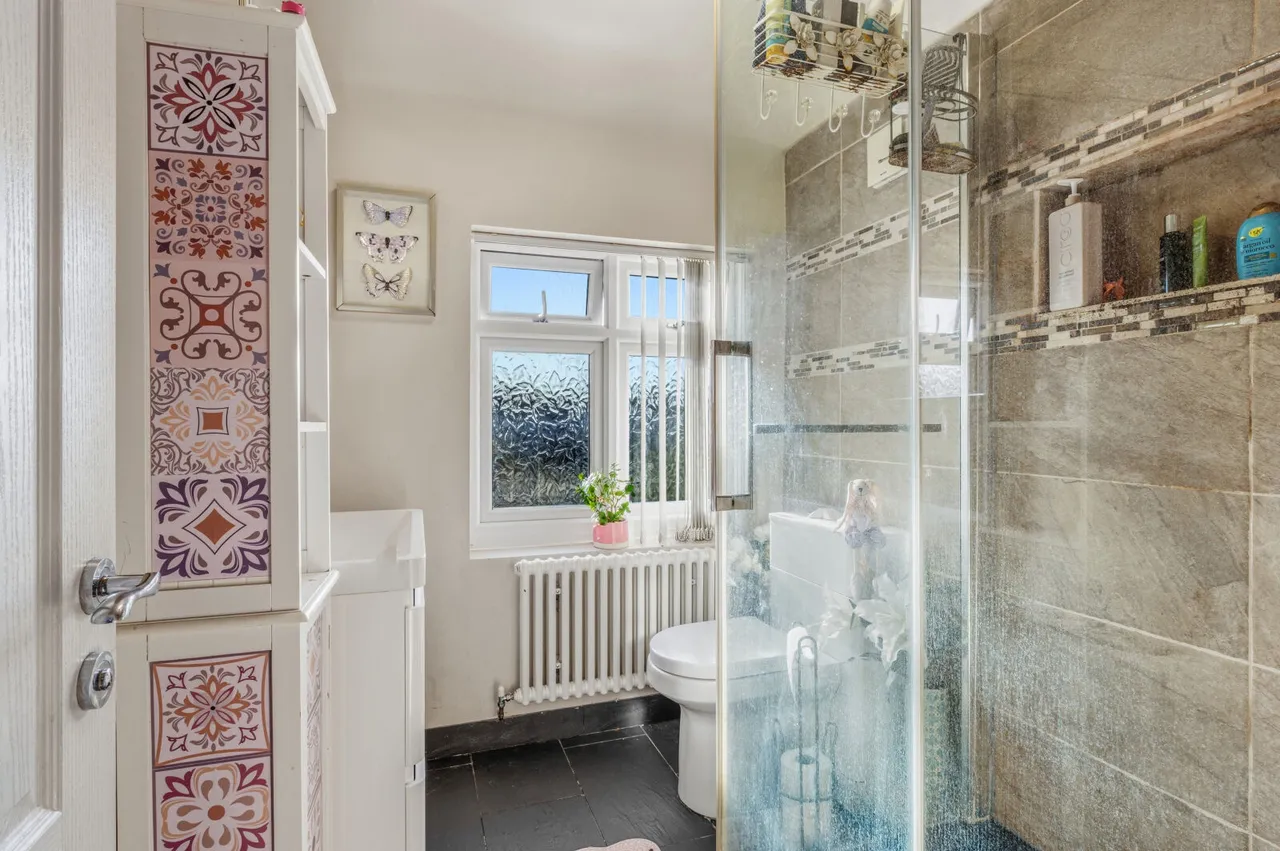 Ravenswood Avenue, Surbiton, KT6, photo 13
