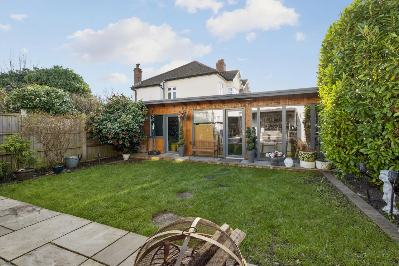 Ravenswood Avenue, Surbiton, KT6, photo 2