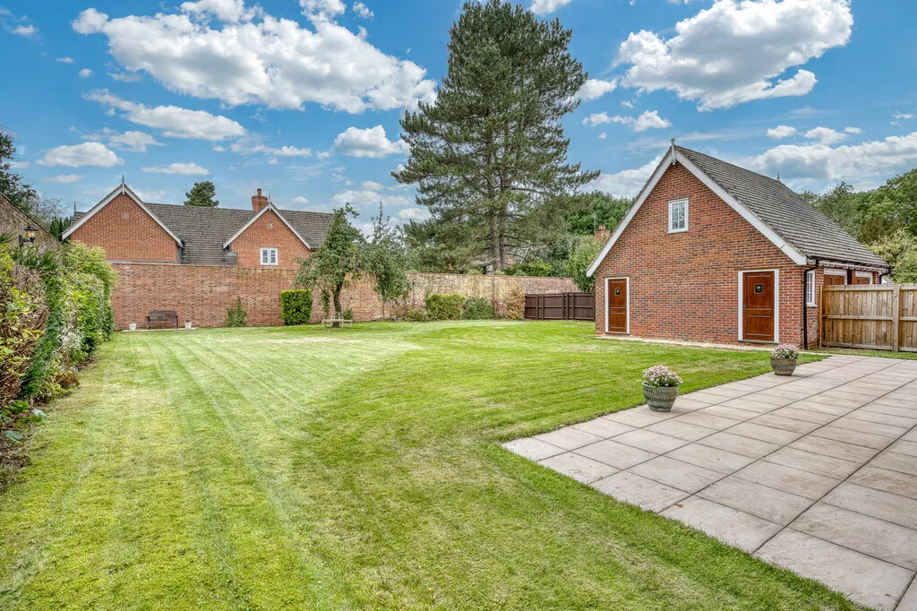 Orchard Lane, Wolseley Bridge, photo 24