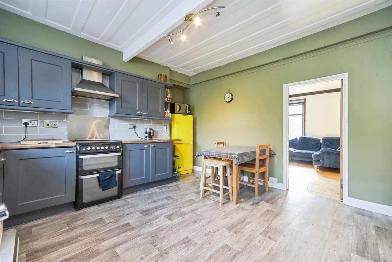 Rockfield Terrace, Yeadon, Leeds, photo 5