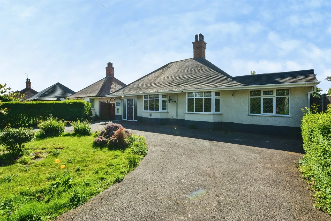 4 bed house for sale, Burgh Old Road, Skegness, PE25
