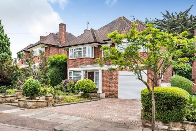 Highview Gardens, Finchley, N3, photo 10