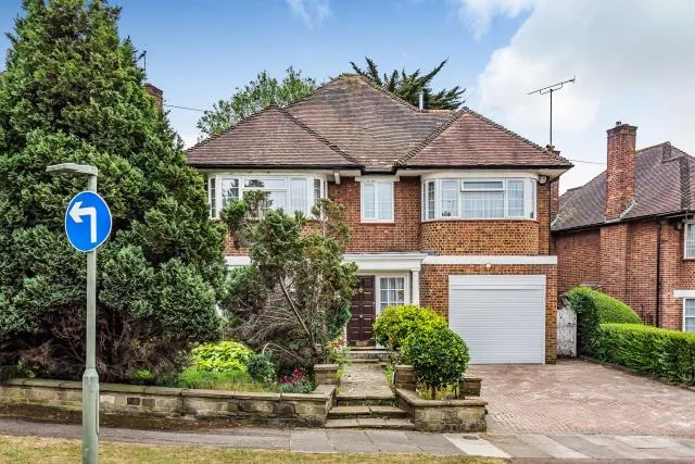 4 bed house for sale, Highview Gardens, Finchley, N3