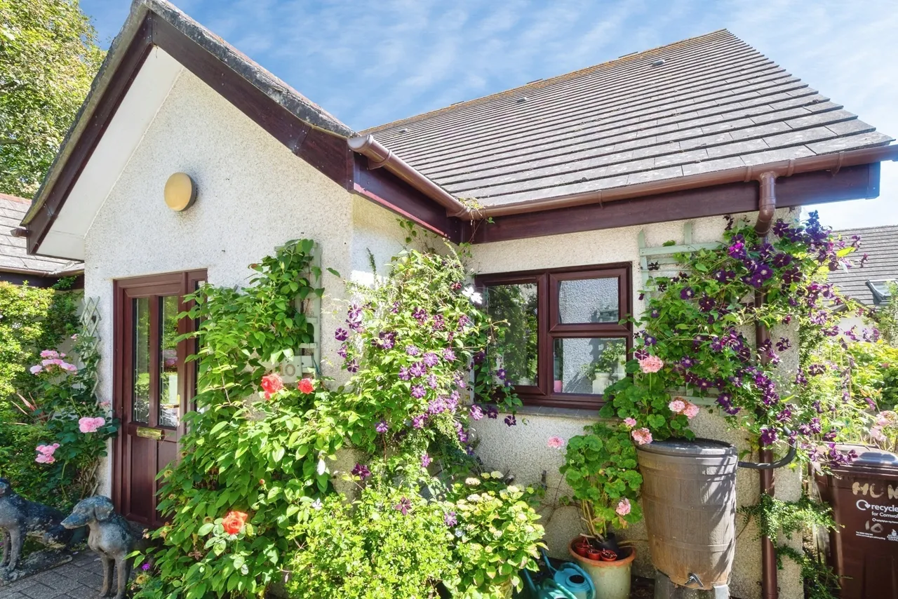 2 bed house for sale, Woodlands, Mullion, TR12