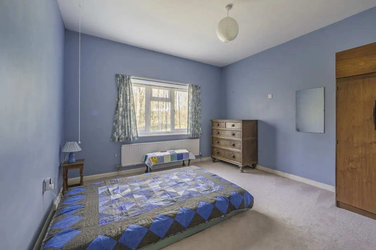 Cirencester Road, South Cerney, GL7, photo 10