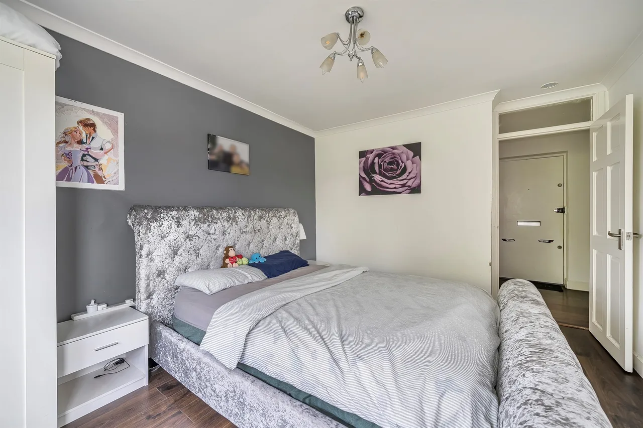 Chase Road, London, N14, photo 12
