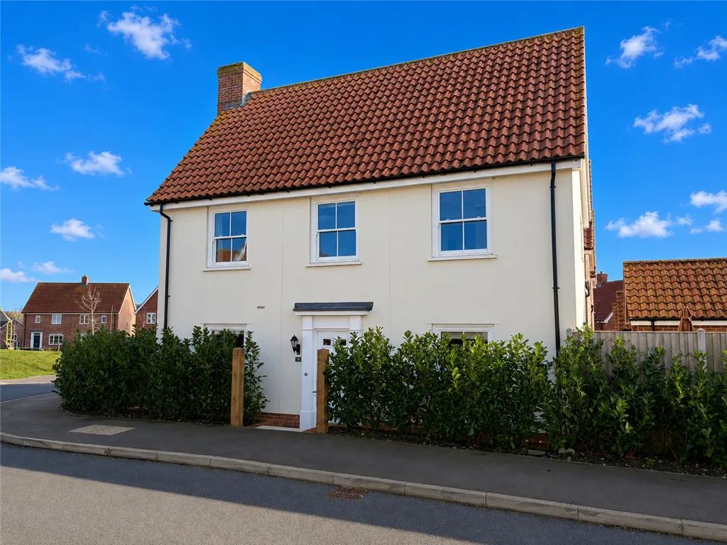 4 bed property for sale, Avocet Avenue, Hunstanton, PE36
