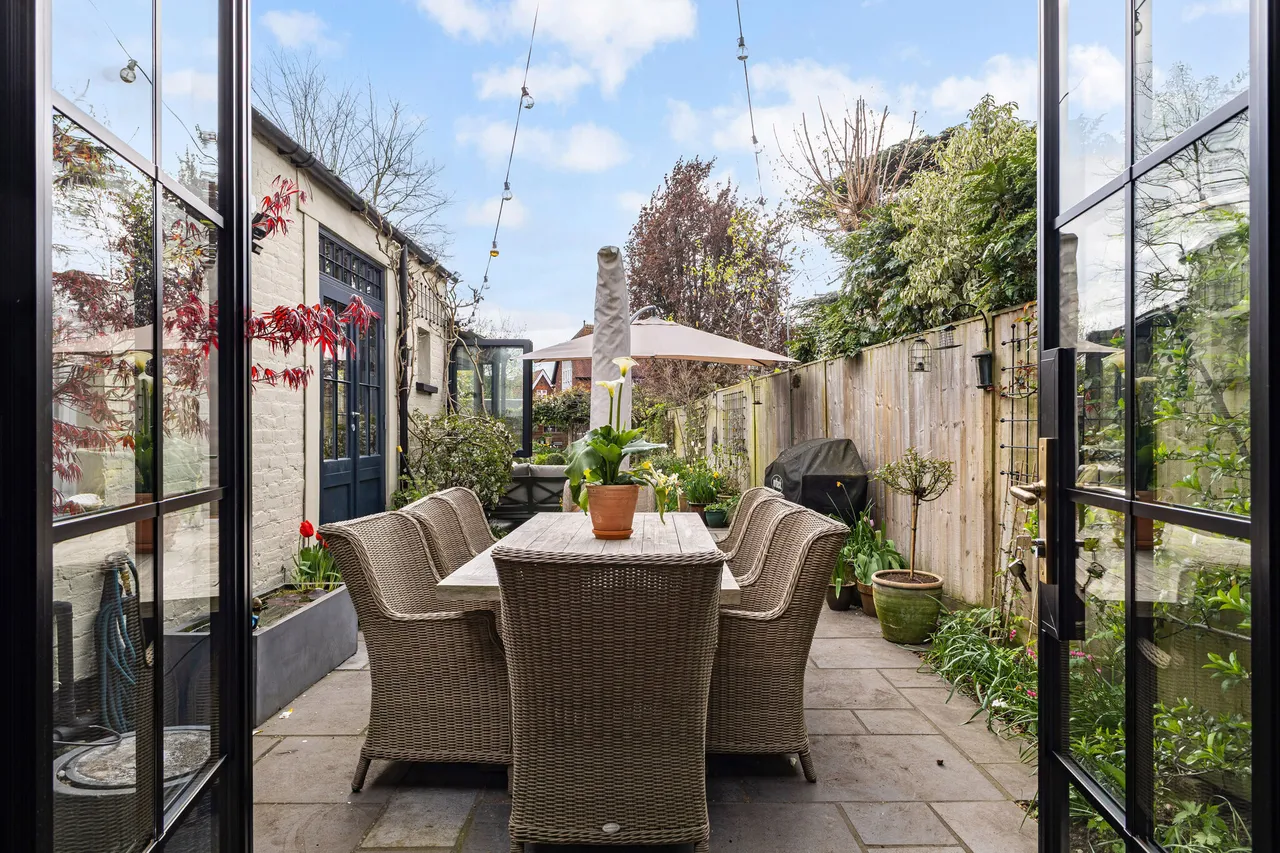 High Street, Datchet, SL3, photo 7