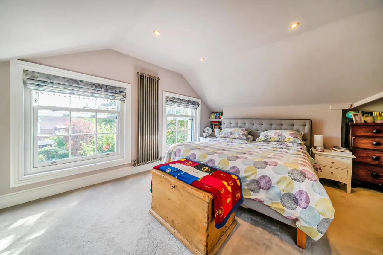 High Street, Datchet, SL3, photo 19